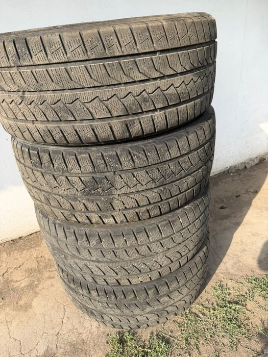 Продам резины 255/45/20