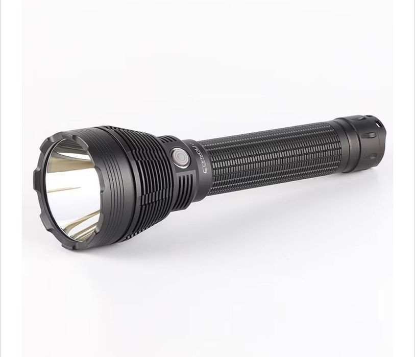 Продавам фенер convoy l7