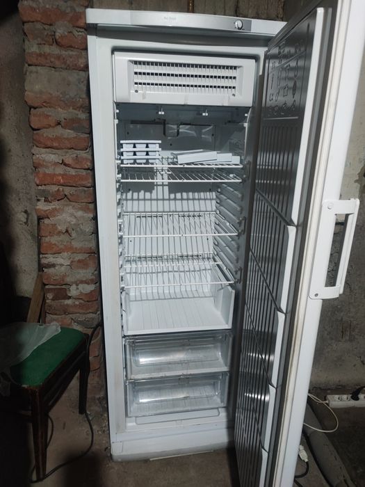 Морозильник Indesit SFR167NF.002
