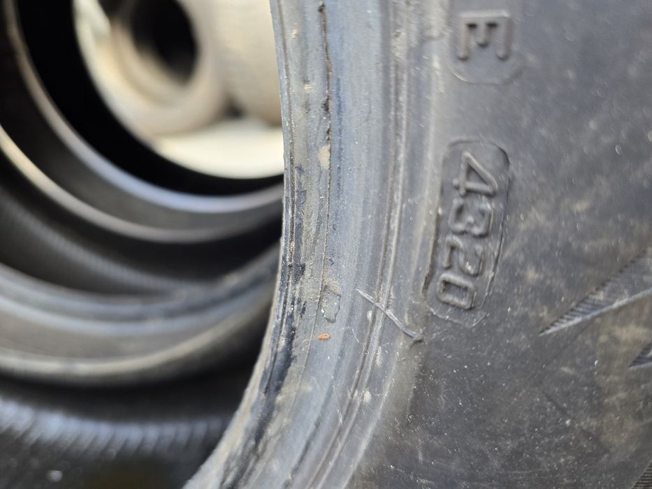 Anvelope de iarna 215-55r17 Bridgestone