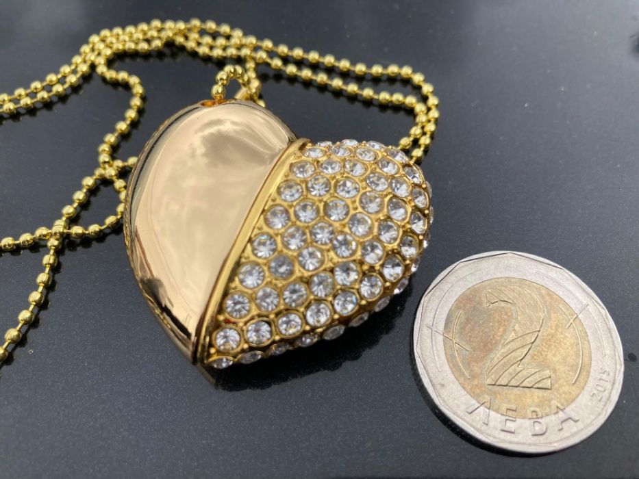 сърце флашка 32г