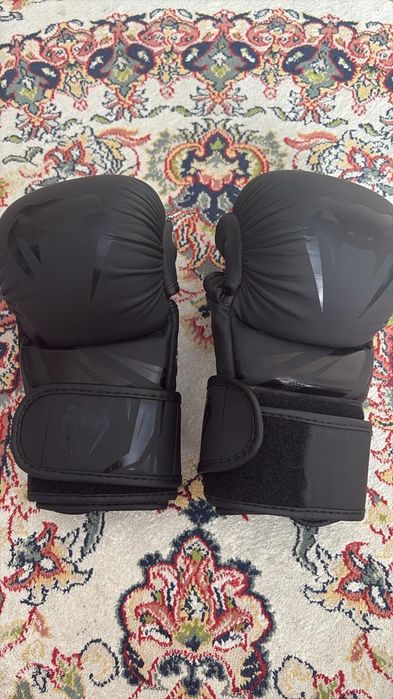 Продам перчатки для мма