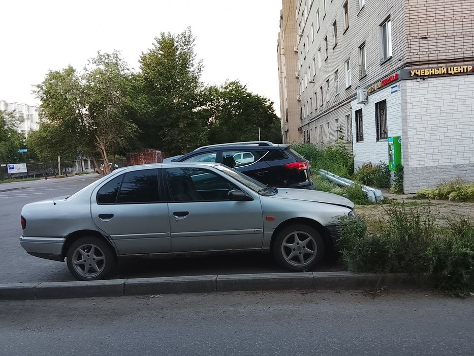 Продам автомобиль Nissan  Primera