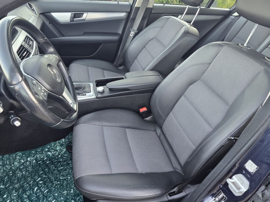 Vând Mercedes c class  2014