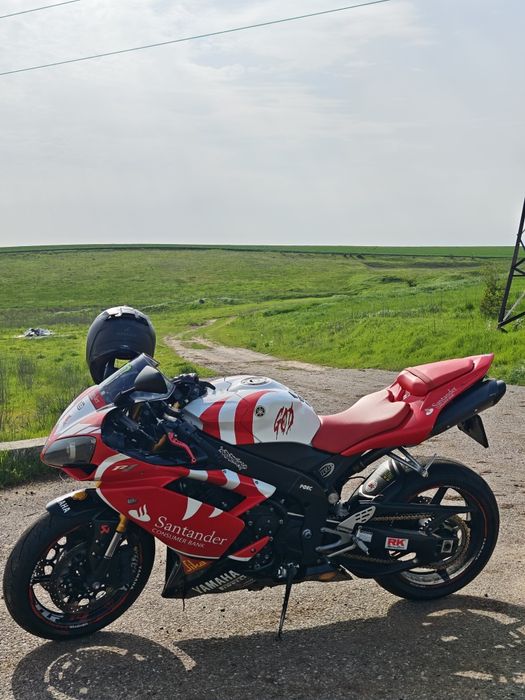 Yamaha R1 Santander