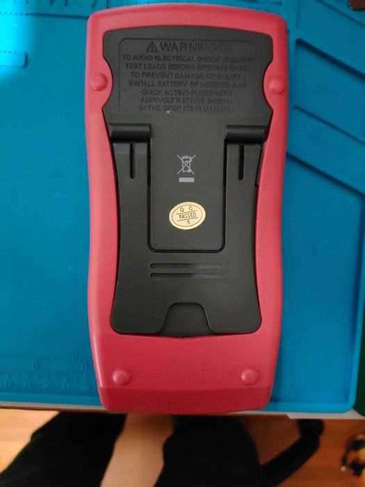 Multimetru digital UT58A nou cu testere si bateria incluse,folia ecran