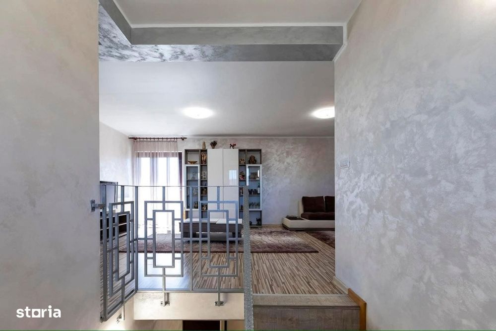 Casa P+E+M finisata, Hemeius