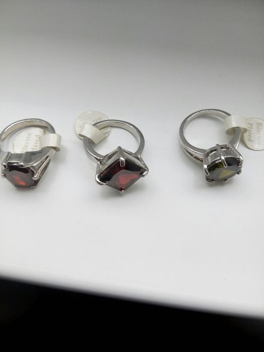 Елегантни пръстени