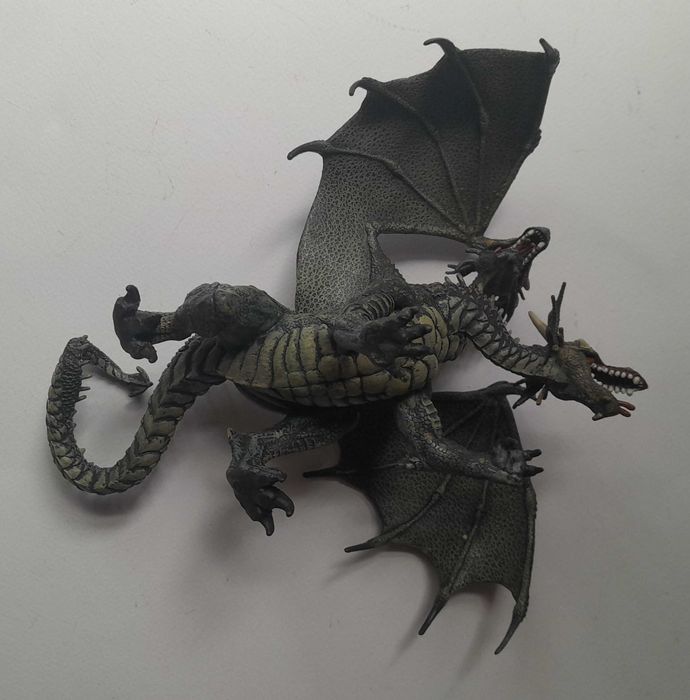 Dragon Action FIgure McFarlane Papo