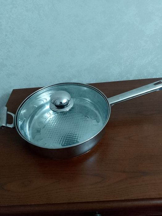 Сотейник новый , продам