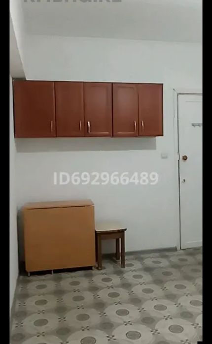 Адам комнату в общежитии