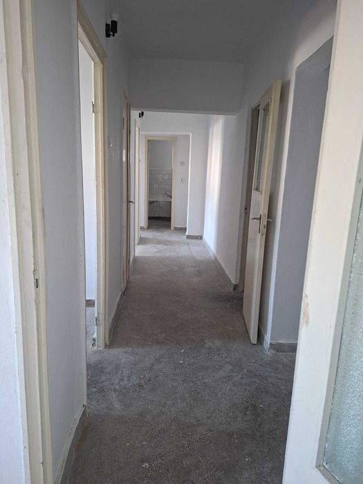 apartament decomandat 3 cam zona Decebal Spital