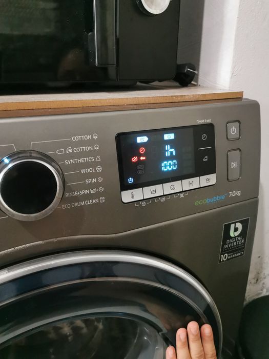 Продавам пералня самсунг
