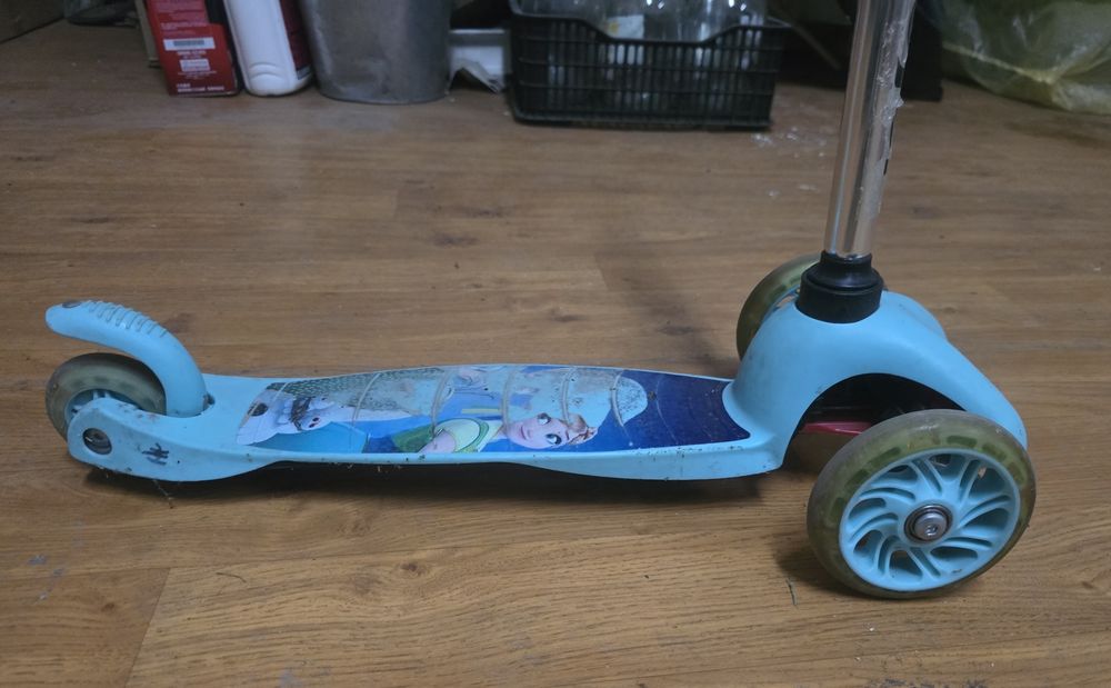 Продам самокат в хорошем состоянии