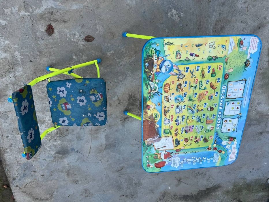 Детский столик раскладной