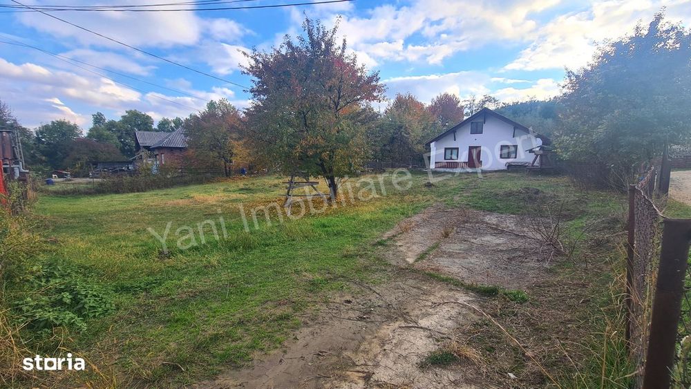 Casă de vânzare în comuna Domnești, județ Argeș.