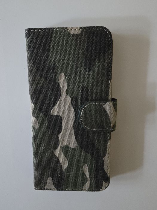 Husa carcasa IPhone 6 cu inchidere magnetica si cablu