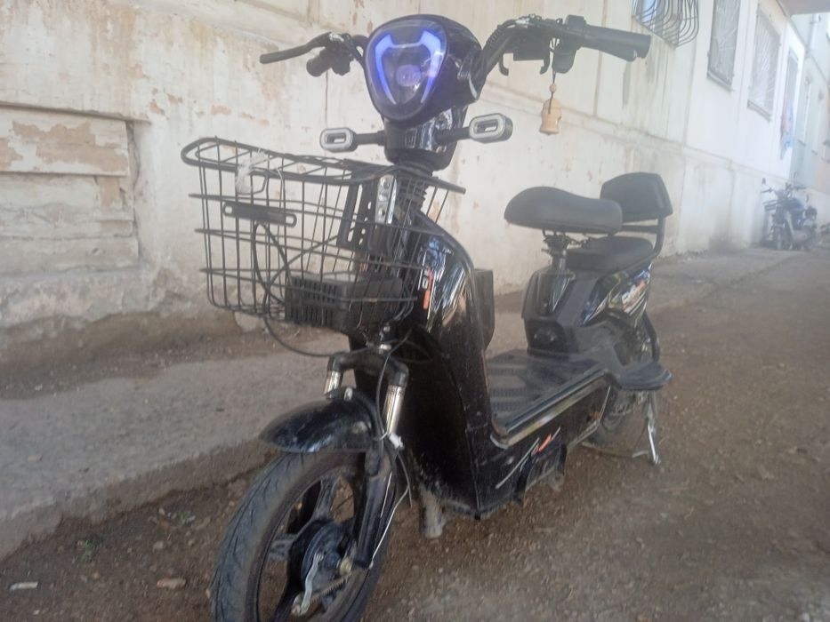 Продаётся электро скутер