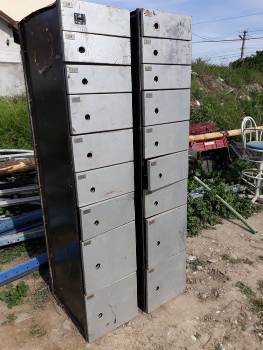 Pantofar metalic solid ideal in orice gospodărie s-au pt raft de scule