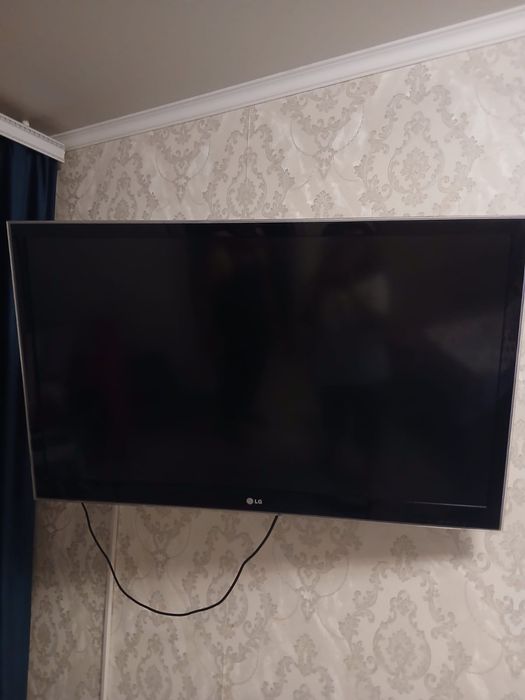 Продаю телевизор LG , d 127