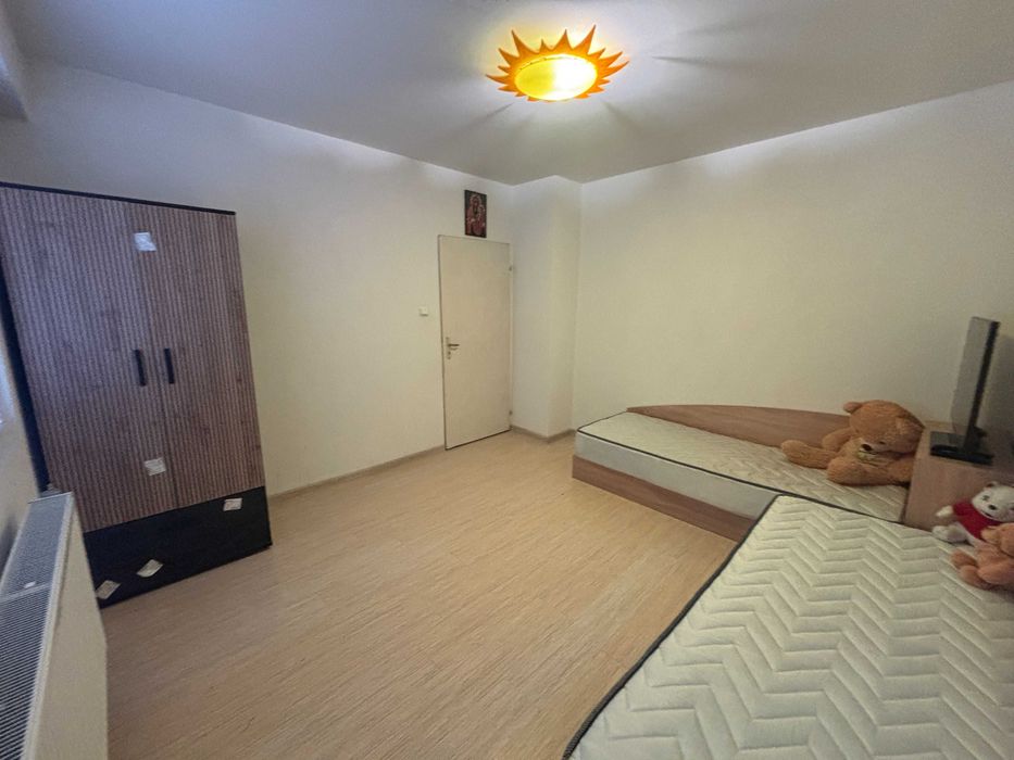 Тристаен ОБЗАВЕДЕН в Сопот, Сарая