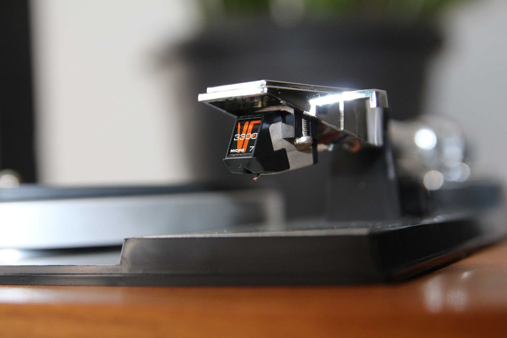 Luxor / Skantic 3811 cu doza Micro Seiki V3300/7 si boxe Philips 6442.