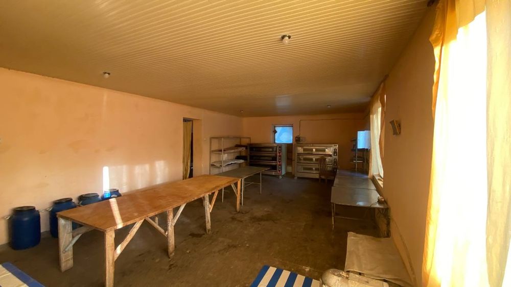 Срочнига йер зданияси блан