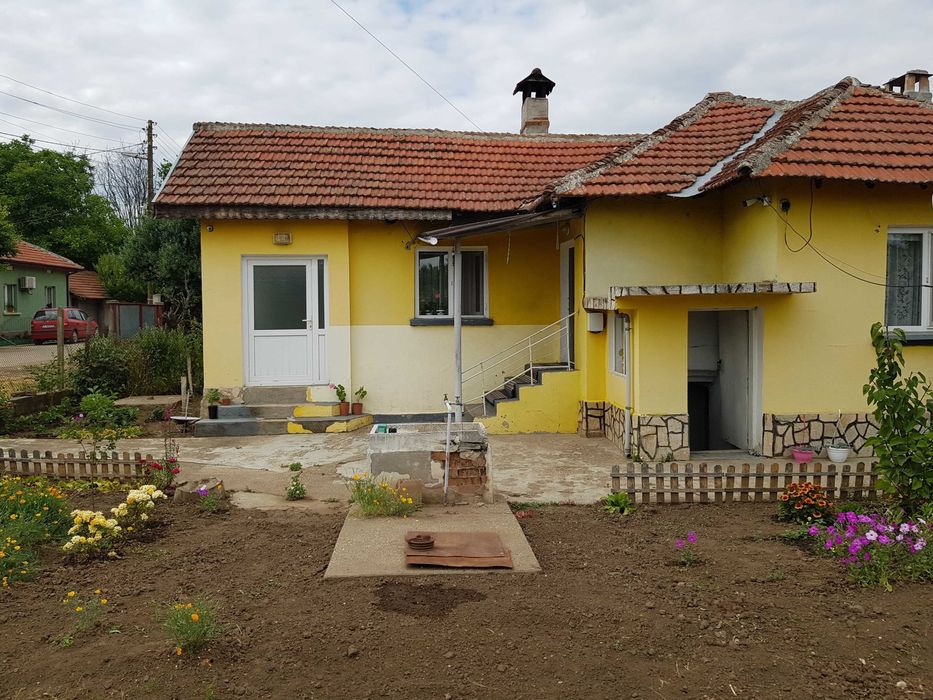 Продава се Къща в с. Голямо Враново, Област Русе - 80 кв.м за 413 €/кв.м - Снимка #2