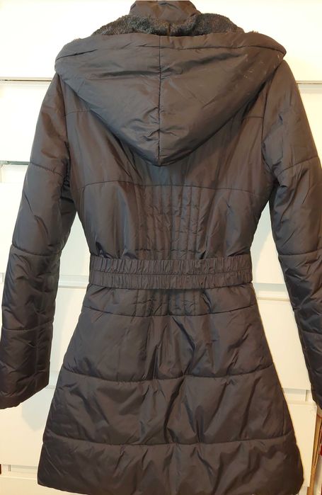 Geaca cambrata, gluga,imblanita,linii maro laterale TRANSPORT GRATUIT