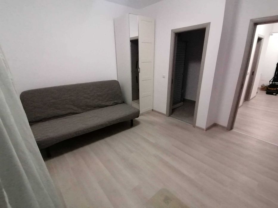 Inchiriez apartament 3 camere, decomandat, 2 bai, mobilat ,Bloc (2024)