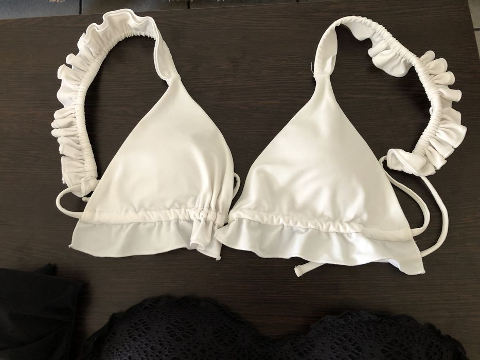 Три чифта бански