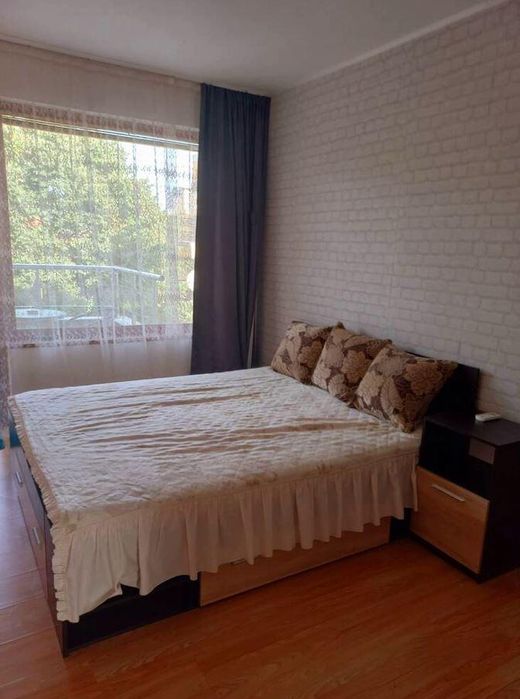 Дава се под наем Двустаен апартамент в Бургас, Сарафово - 70 кв.м за 408 € - Снимка #3