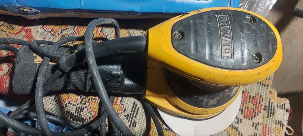 Продам шлифмашинку бош