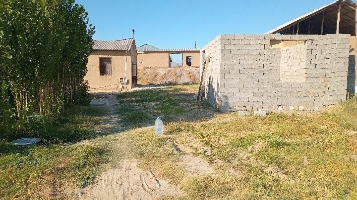 Yer sotiladi hujjatlar joyida.bulungurda.
