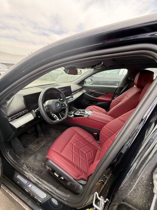 Bmw i5 35L 2025 toza