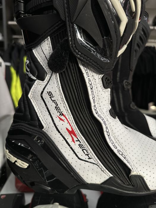 Продам оригинальные мотоботы Alpinestars Supertech R