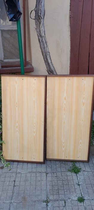 Единично легло и възглавница