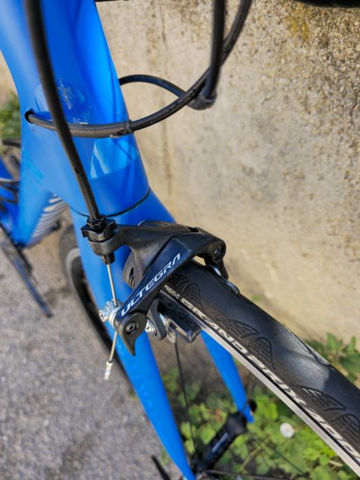 Карбонов Canyon Ultimate 7.3кг. S размер Шосеен ULTEGRA SHIMANO Group set DT Swiss 1600pPR Перфектен
