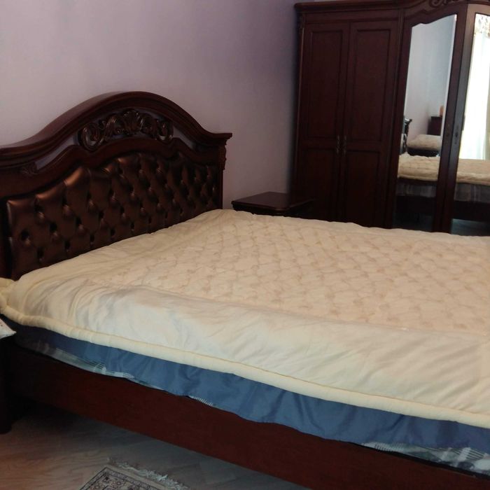 Продам спальный гарнитеюур, можно частями