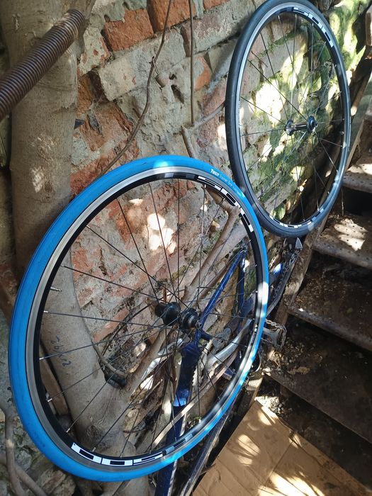 Roți cursieră Shimano R500