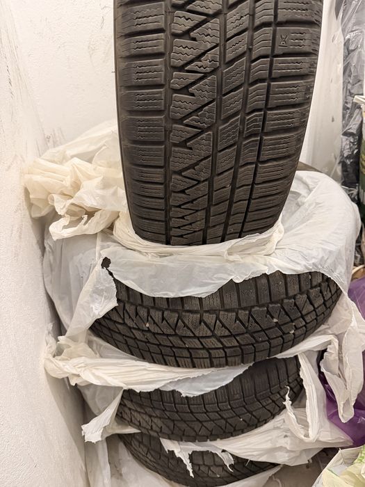 Cauciucuri de iarna 235 50 R19 / Kumho