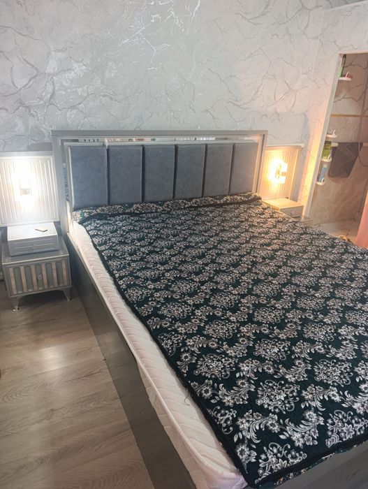 Mebel komplekt holati ideal yangi rangi kulrang