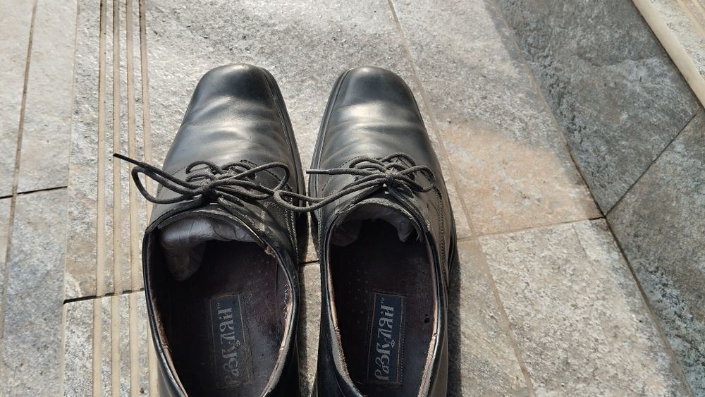 Продам мужскую обувь