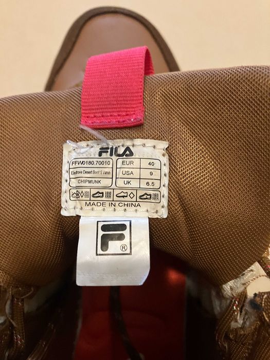 Ефектни спортни обувки от дамска серия - FILA Desert Boot