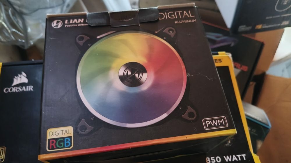 Lian Li Lancool III RGB White – Carcasă Premium, Airflow Excelent, + 2 fan uri Lian Li+sursa