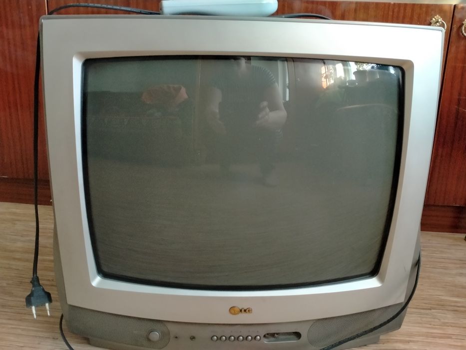 Продается телевизор