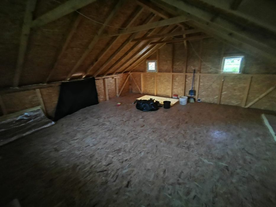 Teren și constructie