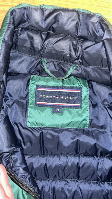 Vesta marimea M tommy hilfiger