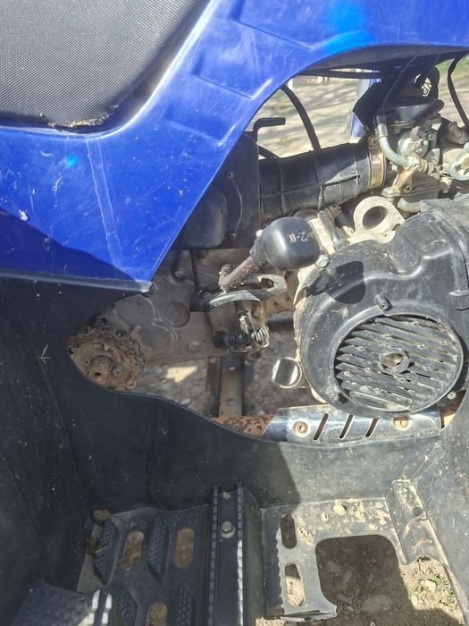 Vând atv jrh 200