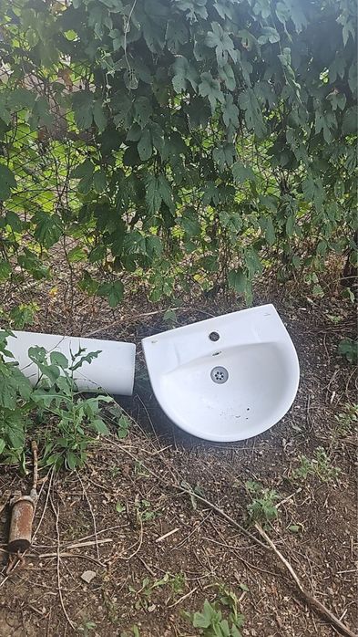 Продам унитаз и мойку с пьедесталом